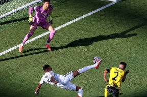 9GAME平台姆巴佩迎来三赛季出色发挥，快船观众热烈欢呼！